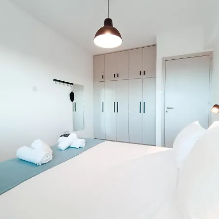 The Chalk Apartment *